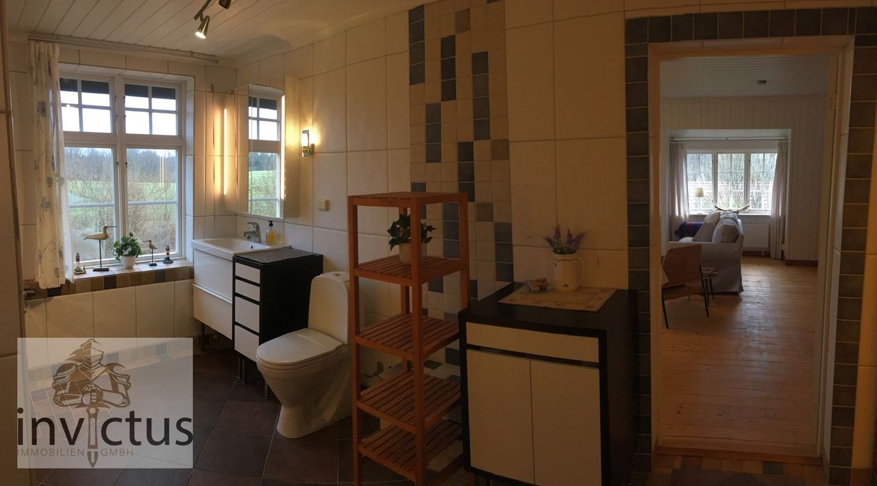 Whg. OG - Badezimmer mit Zugang zum Schlafzimmer 2