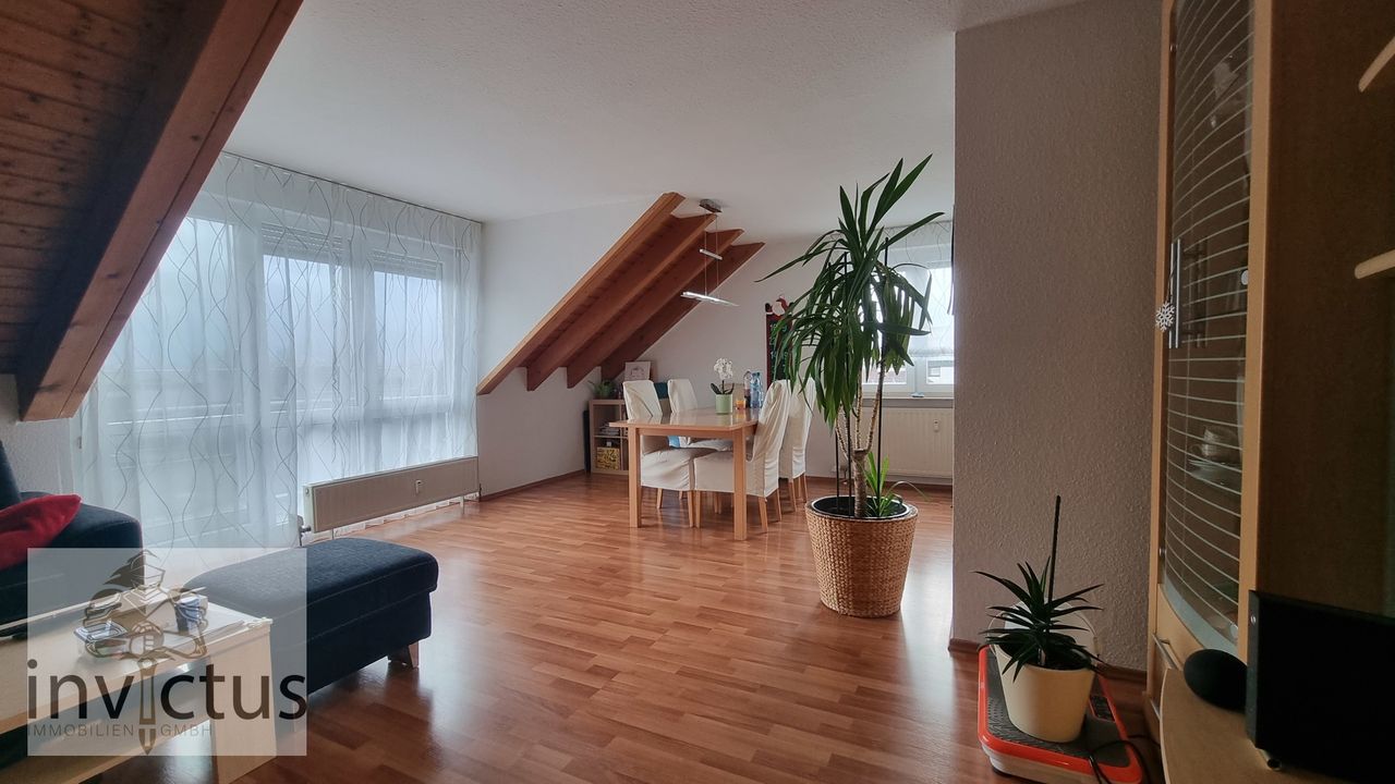 Wohnzimmer/Essbereich