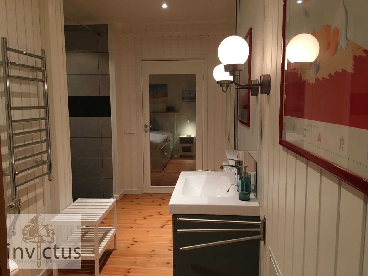 Whg. EG - Badezimmer - Blick zum Schlafzimmer